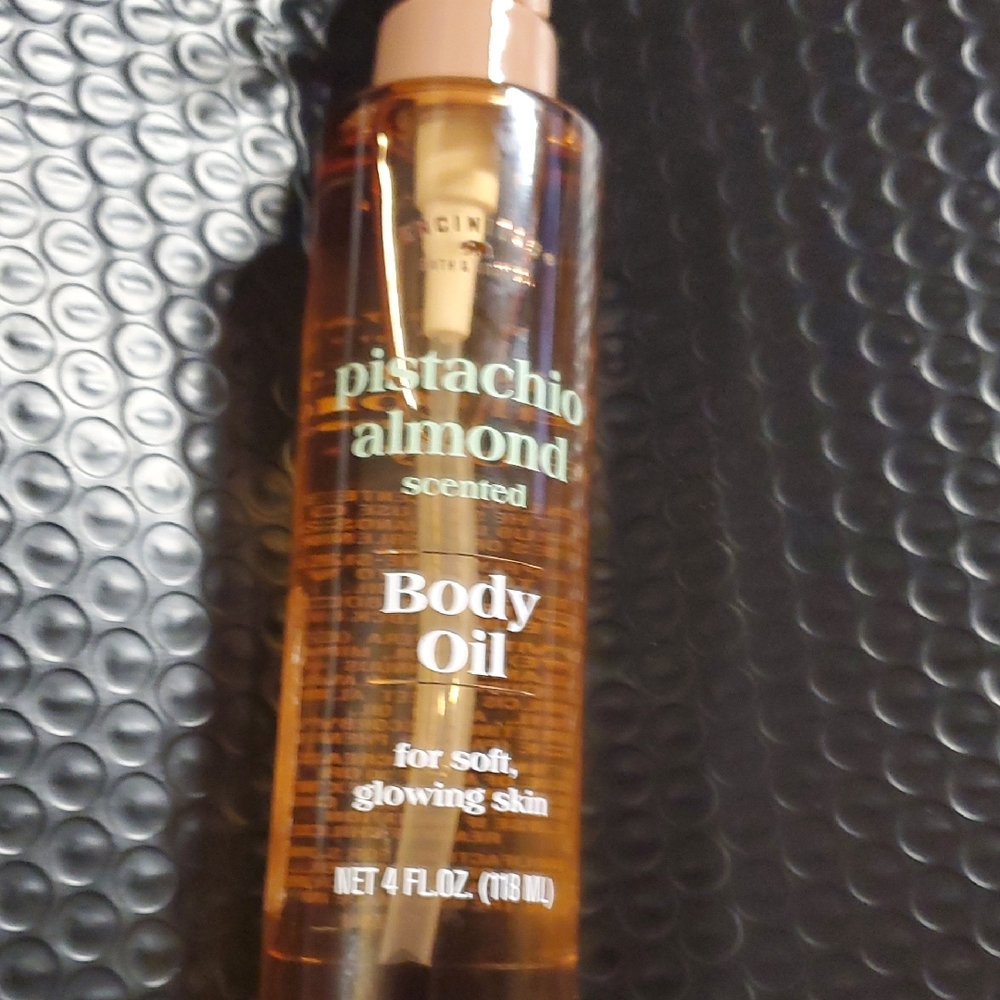 Pistachio Almond Scented Body Oil by
